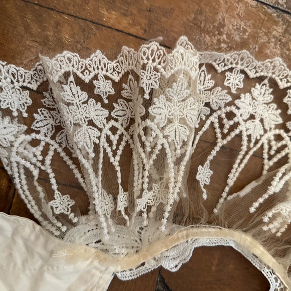 Vintage Ruffle Lace Baby Girl Romper - Picture 11 of 15